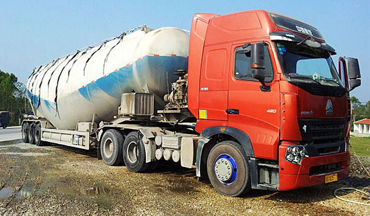 粉料物料运输车